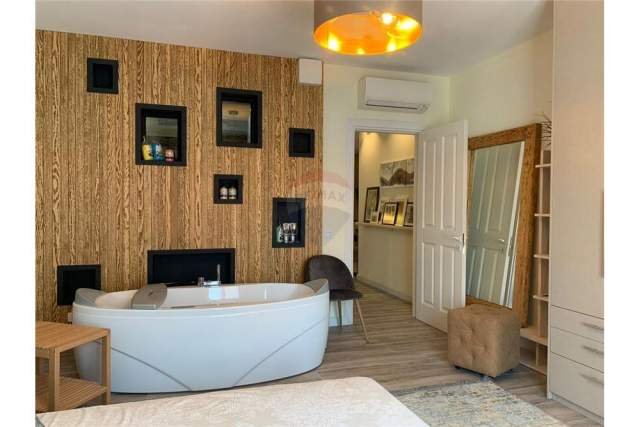 Tirane, jepet me qera apartament 2+1 Kati 1, 110 m² 900 Euro (rruga e kavajes)