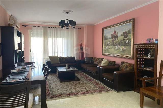 Apartament 2+1+BLK Kati 3, 113 m² 500 Euro (Don Bosko - Prane Credins Bank)