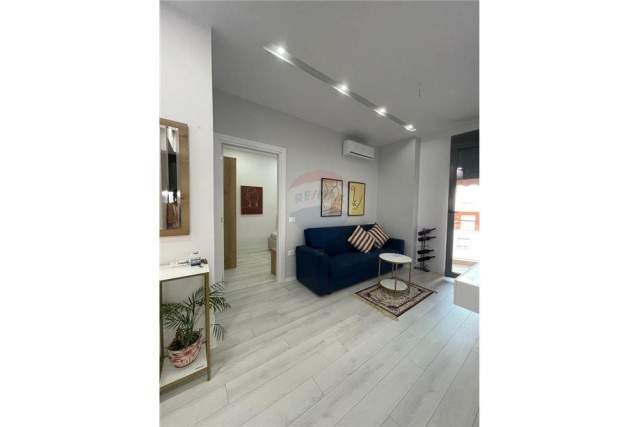 Tirane, jepet me qera apartament 1+1 Kati 6, 50 m² 500 Euro (rruga kosovarve)