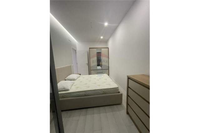 Tirane, jepet me qera apartament 1+1 Kati 6, 50 m² 500 Euro (rruga kosovarve)