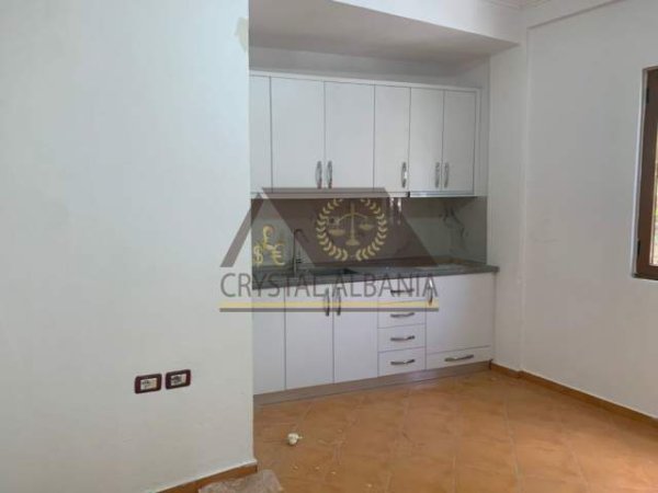 Tirane, jepet me qera apartament 2+1 Kati 2, 80 m² 27.000 Leke (Don Bosko,prane xhamise)