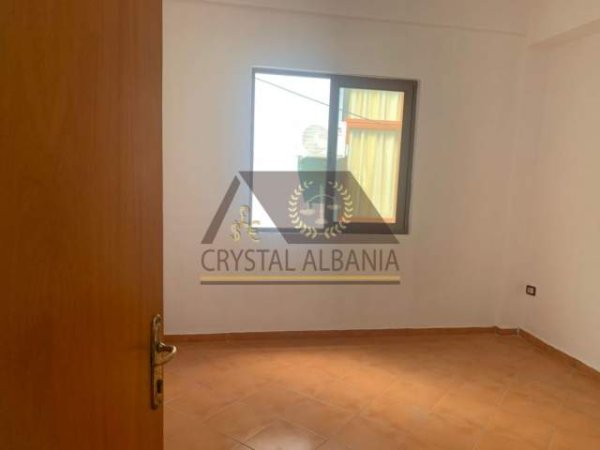 Tirane, jepet me qera apartament 2+1 Kati 2, 80 m² 27.000 Leke (Don Bosko,prane xhamise)