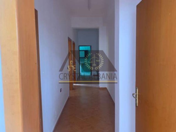 Tirane, jepet me qera apartament 2+1 Kati 2, 80 m² 30.000 Leke (Don Bosko,prane xhamise)