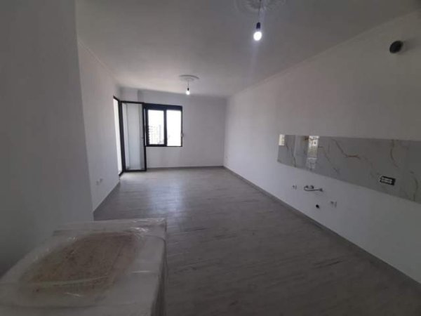 Tirane, jepet me qera apartament Kati 7, 73 m² 350 Euro (Teodor Keko)