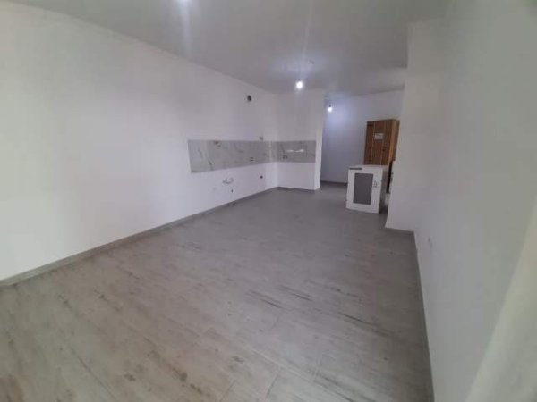 Tirane, jepet me qera apartament Kati 7, 73 m² 350 Euro (Teodor Keko)
