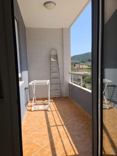 Vlore, jap me qera apartament ne plazh 1+1 Kati 1, 74 m² 3.500 Leke (Cameria)