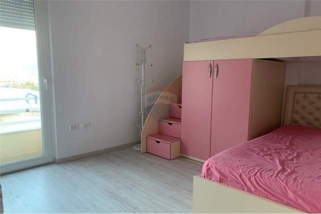 Tirane, jepet me qera apartament 2+1 Kati 1, 95 m² 600 Euro (REZIDENCA KODRA E DIELLIT)