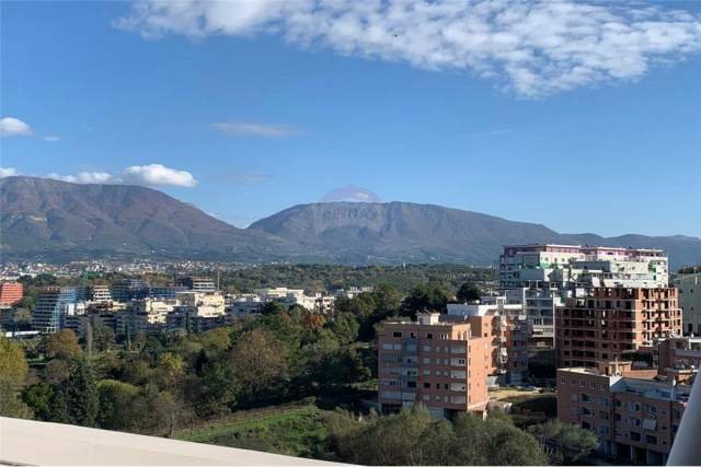 Tirane, jepet me qera apartament 2+1 Kati 1, 95 m² 600 Euro (REZIDENCA KODRA E DIELLIT)