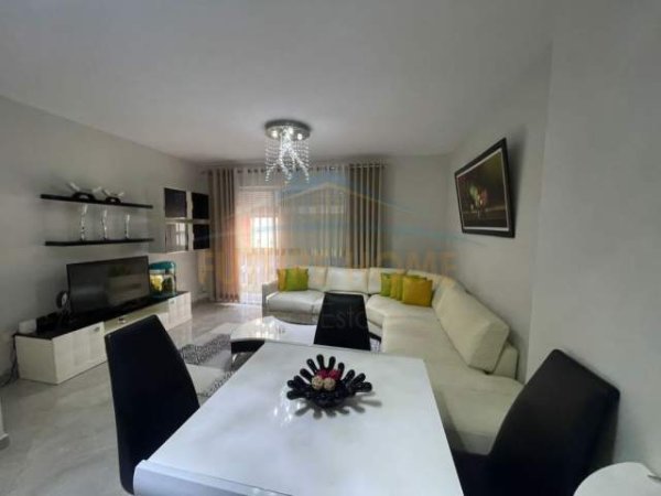 Tirane, jepet me qera apartament 2+1+A+BLK Kati 4, 93 m² 600 Euro (Kompleksi Kontakt) PRO+27007