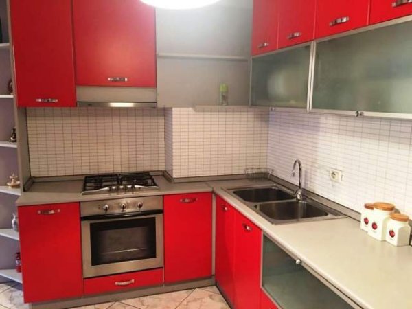 Tirane, jepet me qera apartament 1+1+A+BLK Kati 4, 90 m² 500 Euro (Themistokli Germenji)
