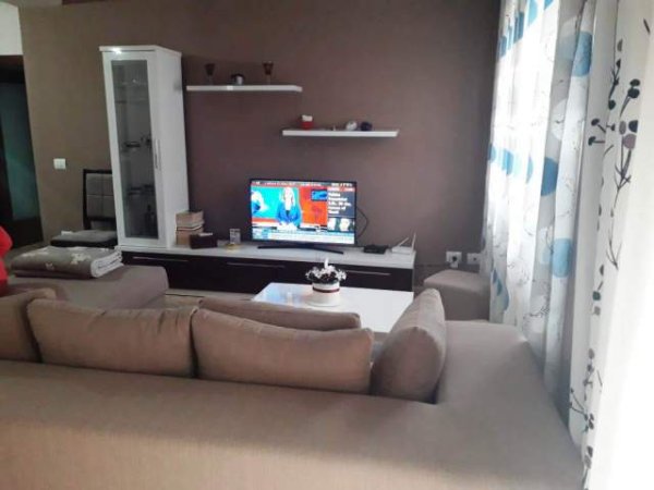 Tirane, jepet me qera apartament 2+1+A+BLK Kati 6, 120 m² 600 Euro (komuna e parisit)