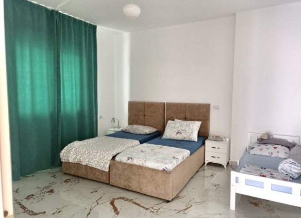 Fier, jepet me qera apartament 2+1+BLK Kati 10, 120 m² 200 Euro (rruga e semanit)