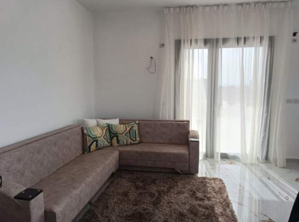 Fier, jepet me qera apartament 2+1+BLK Kati 10, 120 m² 200 Euro (rruga e semanit)