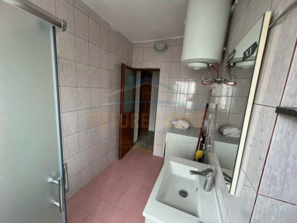 Tirane, jepet me qera apartament Kati 5, 68 m² 400 Euro (Sheshi willson)