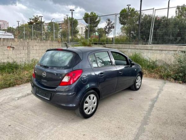 Tirane, shes makine Opel CORSA Viti 2008, 3.200 Euro