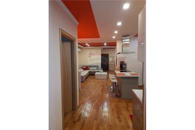 Tirane, shitet apartament 4+1+A+BLK Kati 4, 178 m² 120.000 Euro (Kamez)