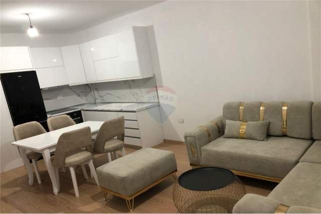 Tirane, jepet me qera apartament 2+1 Kati 1, 85 m² 400 Euro (don bosko)