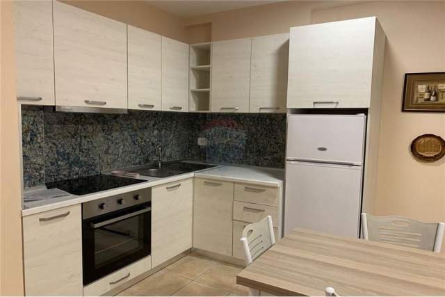 Tirane, jepet me qera apartament Kati 7, 65 m² 600 Euro (MYSLYM SHYRI)