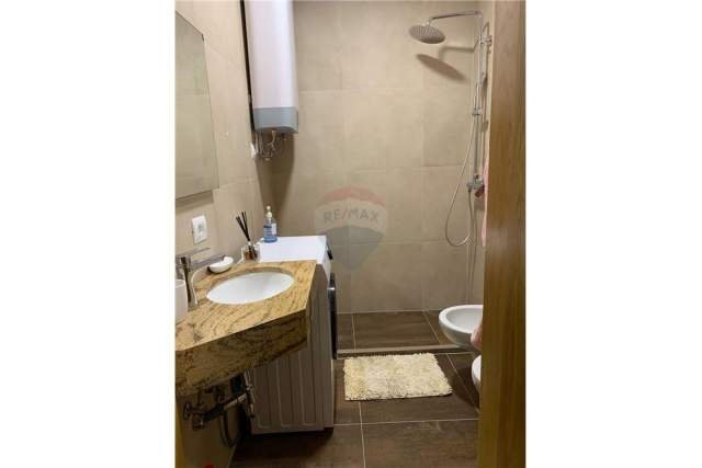 Tirane, jepet me qera apartament Kati 7, 65 m² 600 Euro (MYSLYM SHYRI)