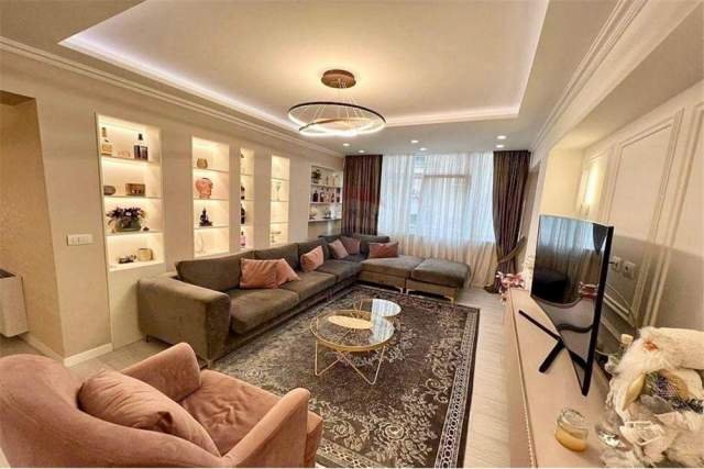 Tirane, jepet me qera apartament Kati 3, 137 m² 1.300 Euro (zef jubani)
