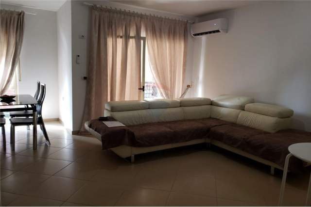 Tirane, jepet me qera apartament 3+1+BLK Kati 2, 115 m² 450 Euro (Don Bosko)