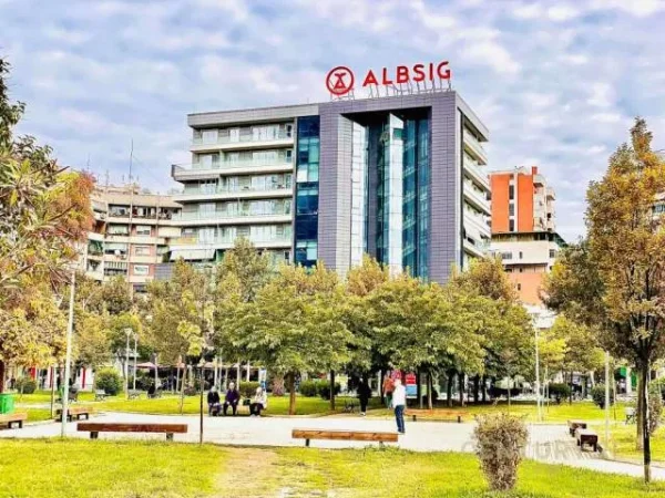 Tirane, shitet garazh Kati -2, 40 m² 80000 Euro (9kateshet)