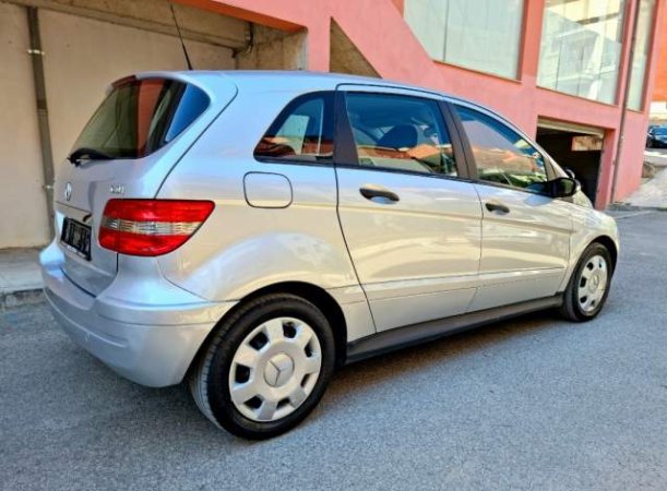 Okazion benz b180 kambio automat me 170000km ne gjendje perfekte