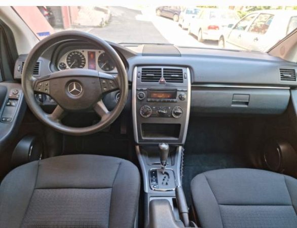 Okazion benz b180 kambio automat me 170000km ne gjendje perfekte