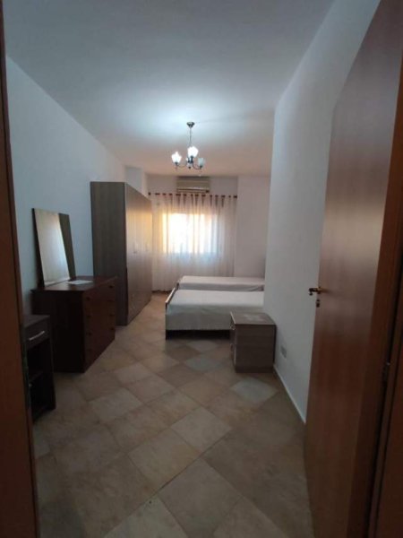 Tirane, jepet me qera apartament 2+1+BLK Kati 3, 130 m² 600 Euro (9 Kateshet)
