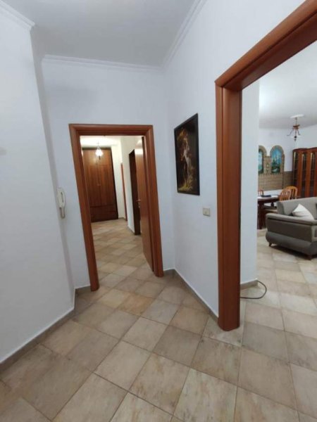 Tirane, jepet me qera apartament 2+1+BLK Kati 3, 130 m² 600 Euro (9 Kateshet)