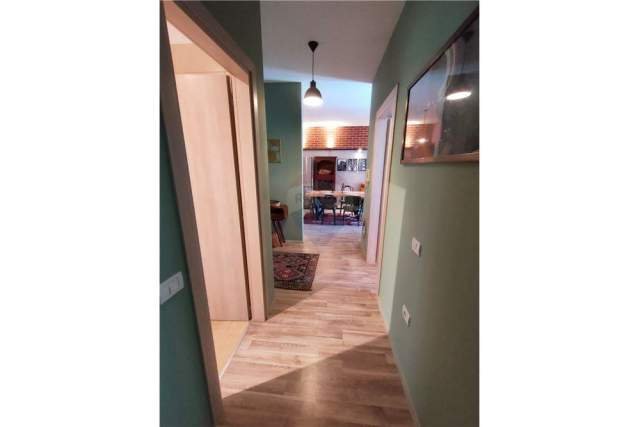 Tirane, jepet me qera apartament 2+1+BLK Kati 3, 107 m² 550 Euro (FUSHA AVIACIONIT)