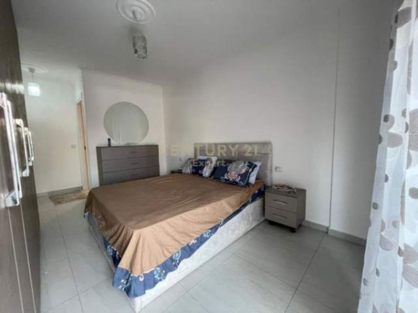 Tirane, jepet me qera apartament 2+1+BLK Kati 1, 450 Euro (Don Bosko)