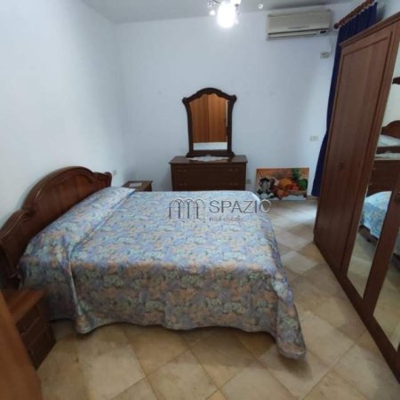 Tirane, jepet me qera apartament 2+1+BLK Kati 3, 130 m² 600 Euro (Rruga Kostandin Kristoforidhi)