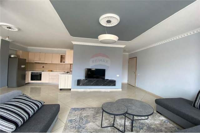 Tirane, jepet me qera apartament 2+1 Kati 4, 95 m² 450 Euro (KODRA DIELLIT)