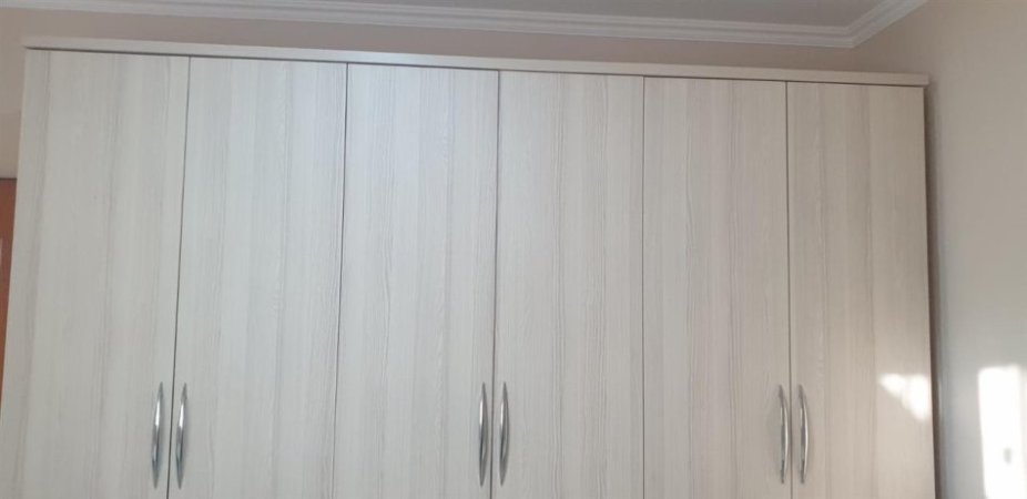 Tirane, jepet me qera apartament 1+1+Ballkon, Kati 5, 84 m² 400 € (Rruga Kongresi Kongresi Manastirit , prane Gjimnazi cajupi)