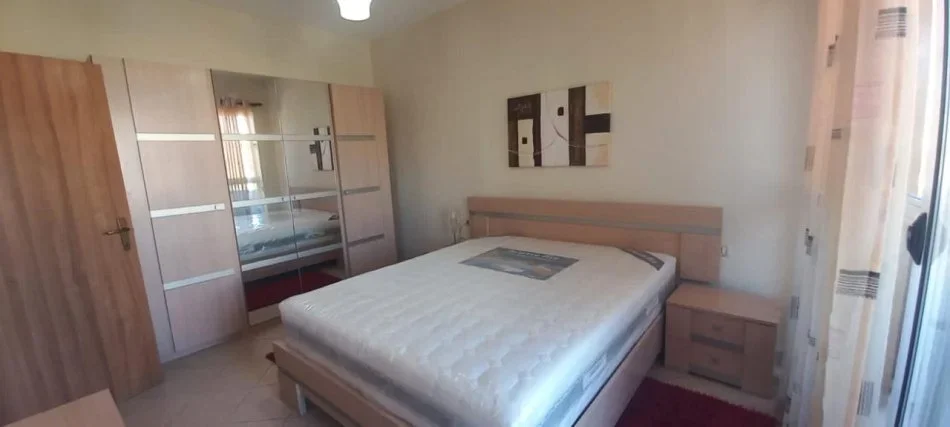 Tirane, jepet me qera apartament 1+1, Kati 3, 79 m² 480 € (Materniteti i ri)