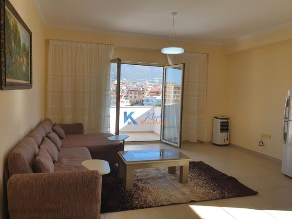 Tirane, jap me qera apartament 2+1+Ballkon, Kati 4, 78 m² 500 € (Brryli)