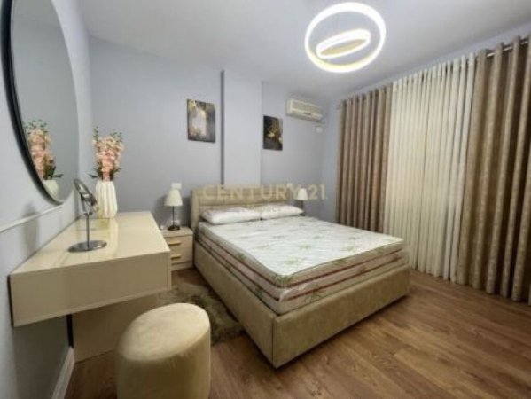 Tirane, jepet me qera apartament , , 680 € 