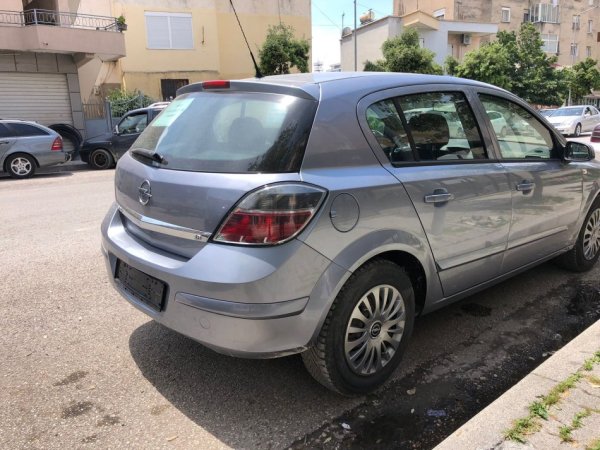 Vlore, shitet makine OPEL ASTRA , Benzin, gri metalizato, manuale, Klima, 147 kW (200 PS) 137000 km, 3,300 €