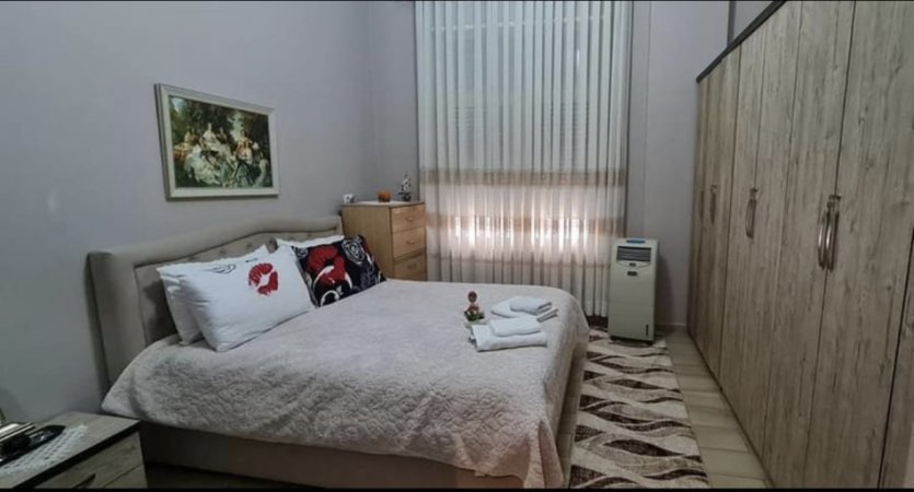 Jepet apartament 2+1 tek Kopshti Zoologjik!