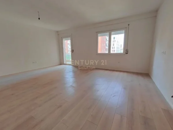 Tirane, jepet me qera apartament 2+1, Kati 2, 122 m² 450 € (Rezidenca Sima Com Astir)