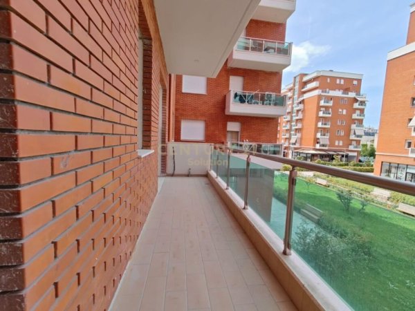 Tirane, jepet me qera apartament 2+1, Kati 2, 122 m² 450 € (Rezidenca Sima Com Astir)