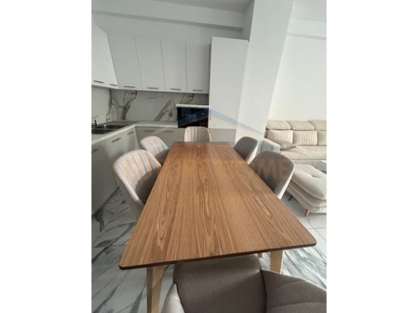 Tirane, jepet me qera apartament 2+1, Kati 2, 102 m² 500 € (Yzberisht)