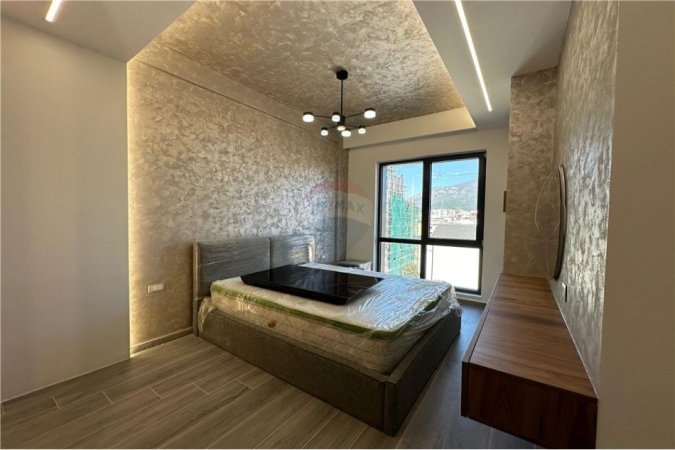 Tirane, jepet me qera apartament 2+1, Kati 5, 125 m² 1,400 € (Rruga e Dibrës)