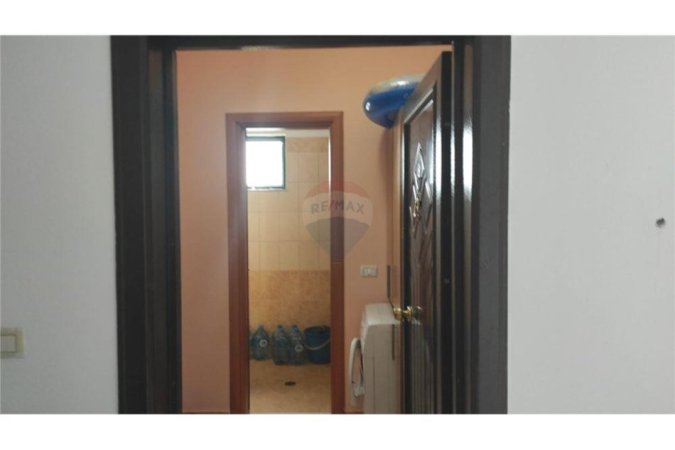 Durres, shitet apartament 1+1, Kati 3, 53 m² 77,000 € (Rruga Dardania)