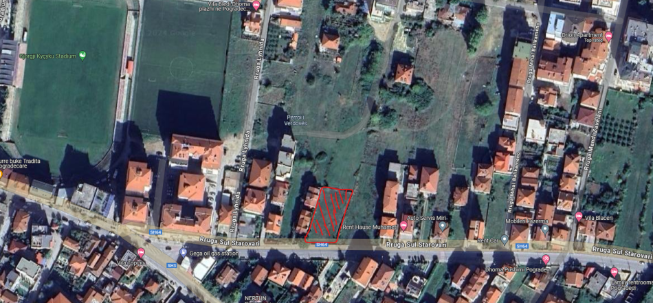 Pogradec, shitet truall, 1,200 m² (Rruga Sul Starovari (Rr. e Drilonit))