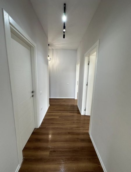 Apartament 2+1+2+ Depo ne Xhamllik.