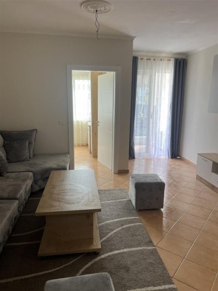 Tirane, jepet me qera apartament 2+1+Ballkon, Kati 2, 90 m² 390 € (Bulevardi Migjeni)