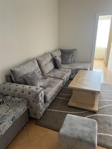 Tirane, jepet me qera apartament 2+1+Ballkon, Kati 2, 90 m² 390 € (Bulevardi Migjeni)