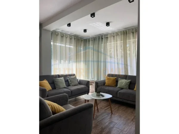 Durres, shitet Vile 2+1, Kati 1, 150 m² 43,000,000 € (QERRET,KAVAJE)